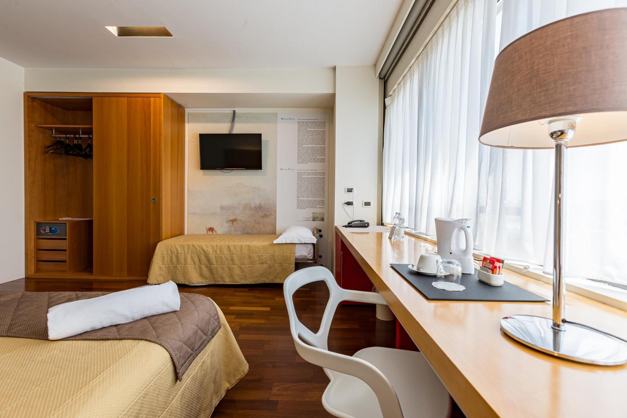 New Ipoint Hotel Сан Джовани ин Персичето Екстериор снимка