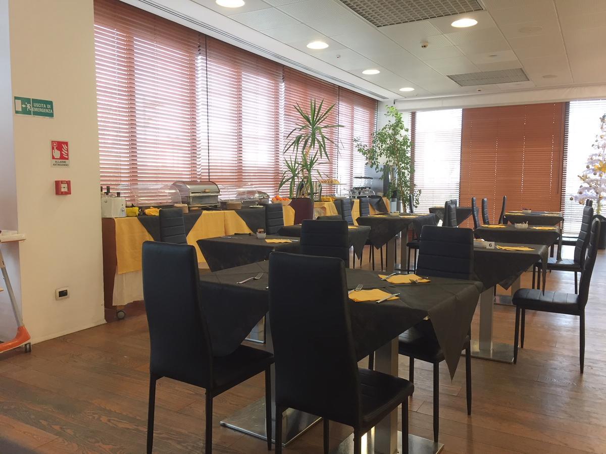 New Ipoint Hotel Сан Джовани ин Персичето Екстериор снимка