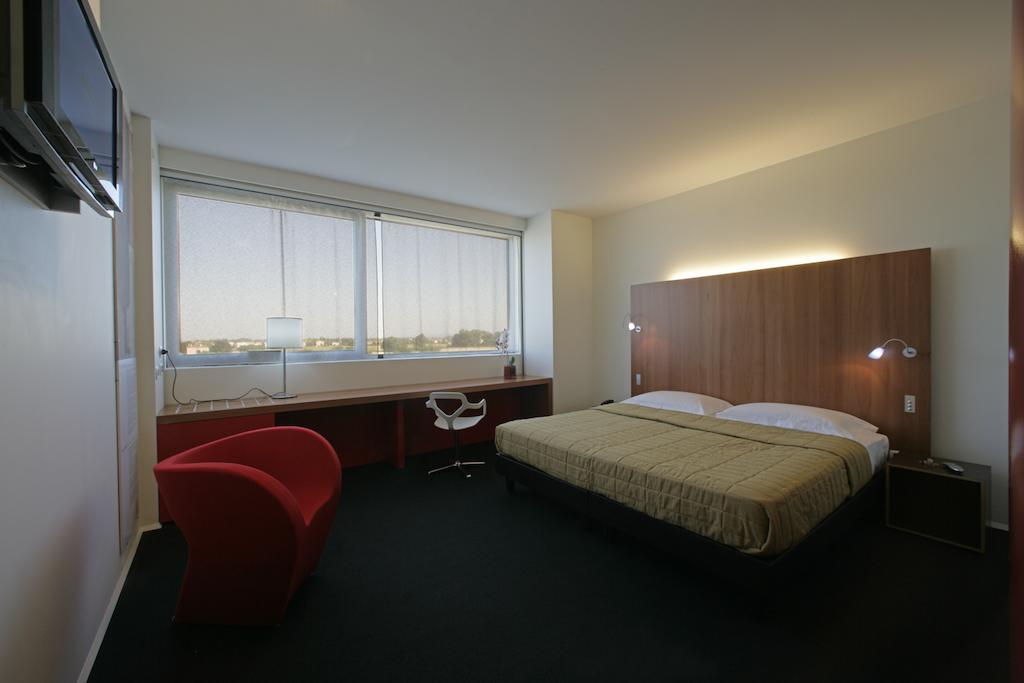 New Ipoint Hotel Сан Джовани ин Персичето Стая снимка